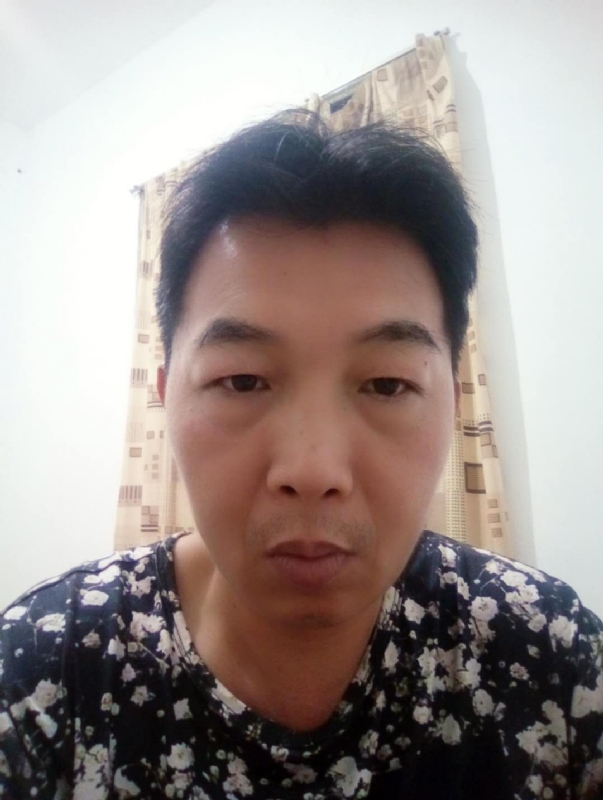 繁华哀伤的第一张照片--华安相亲网