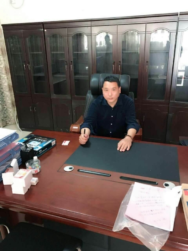 艺术家的第一张照片--华安相亲网