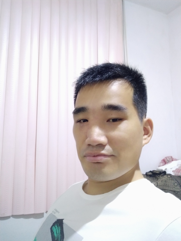 大男孩的第一张照片--华安相亲网
