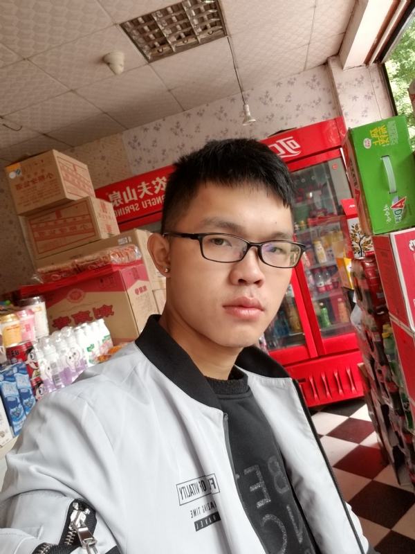 柒年的第一张照片--华安相亲网