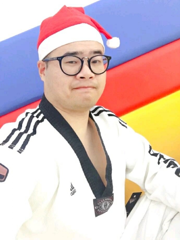 何当重相见的第一张照片--华安相亲网