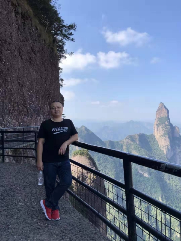 不杵于物的第一张照片--华安相亲网