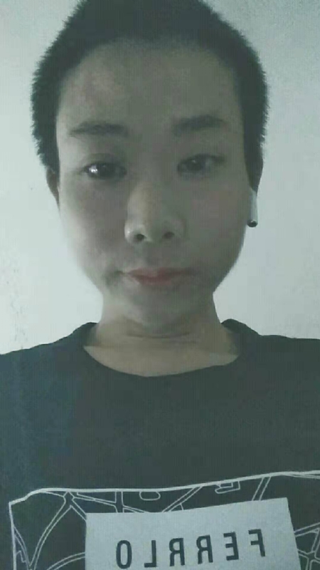 水中月的第一张照片--华安相亲网