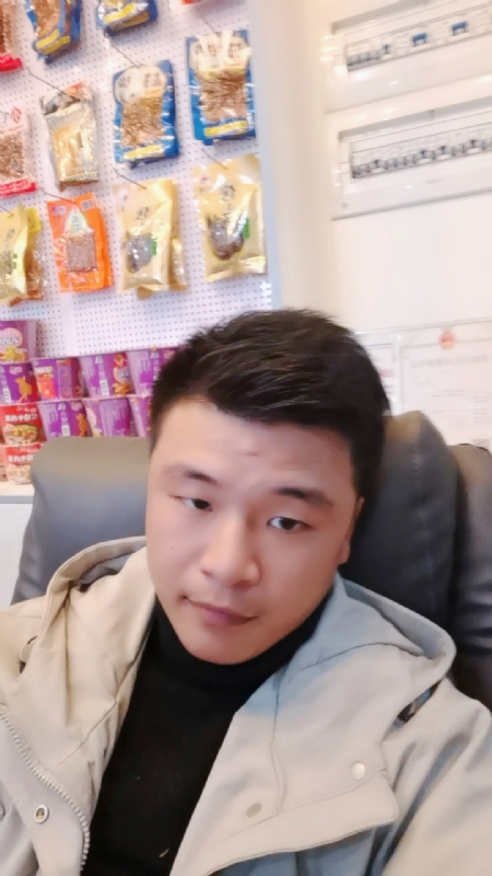 小宇的第一张照片--华安相亲网