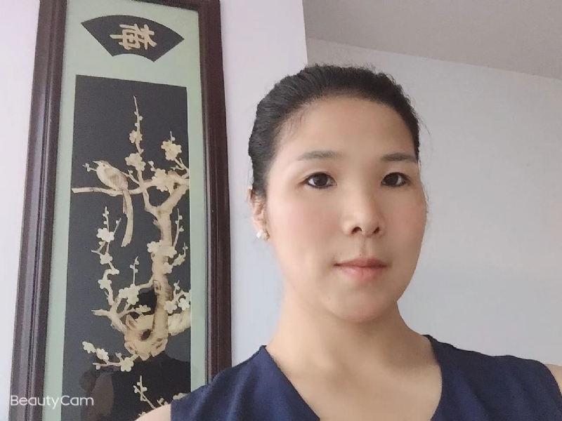 微笑的第一张照片--华安相亲网