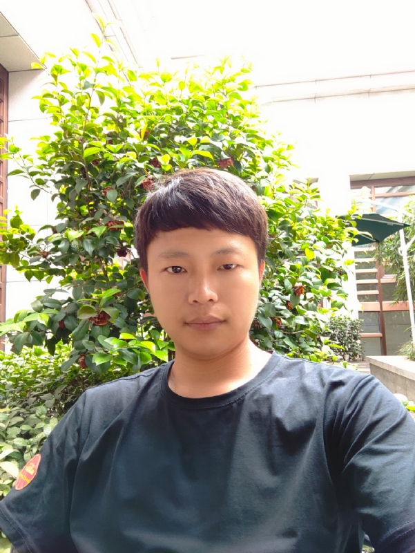 谈情说爱的第一张照片--华安相亲网