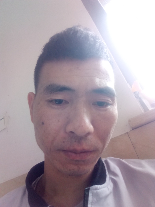想你的夜的第一张照片--华安相亲网