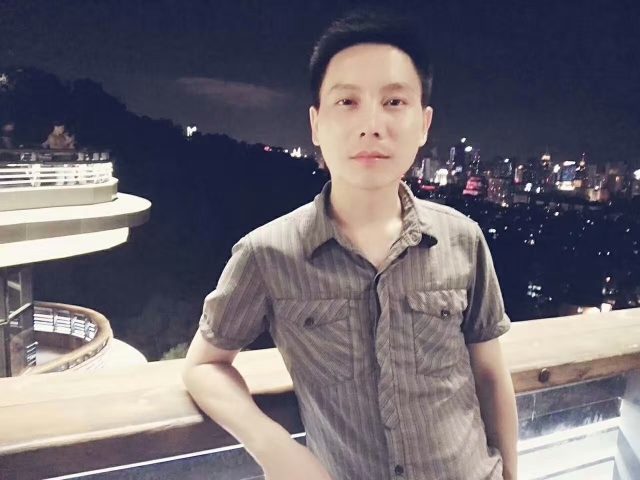 幕秋的第一张照片--华安相亲网