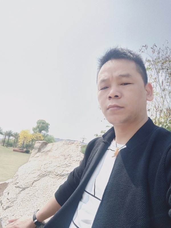 受伤的人的第一张照片--华安相亲网