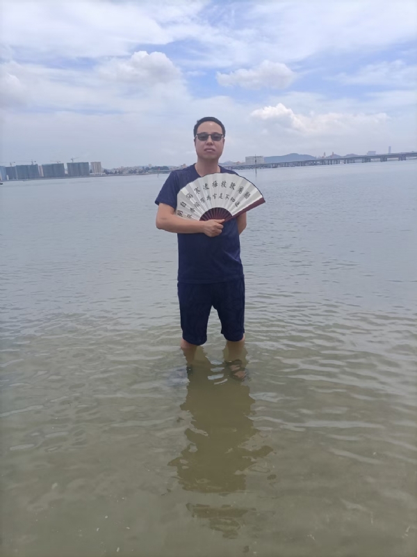 浪迹天涯的第一张照片--华安相亲网