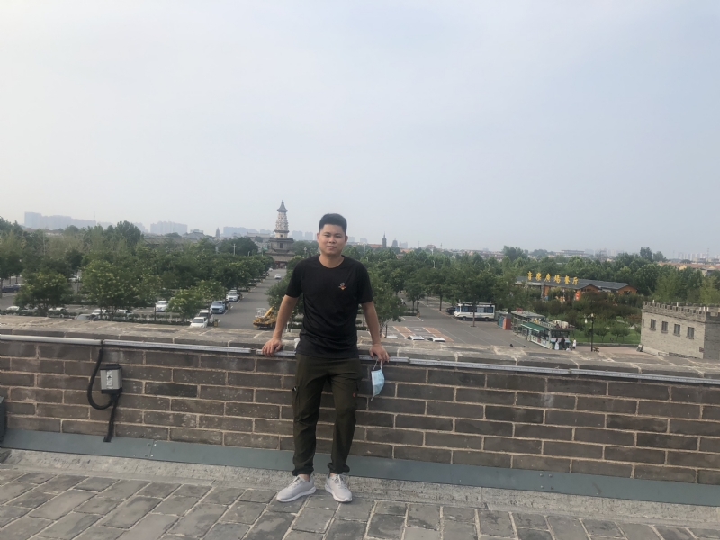 123.向左向右的第一张照片--华安相亲网