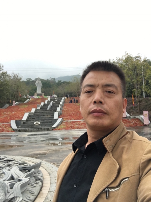 开心的松鼠的第二张照片--华安相亲网