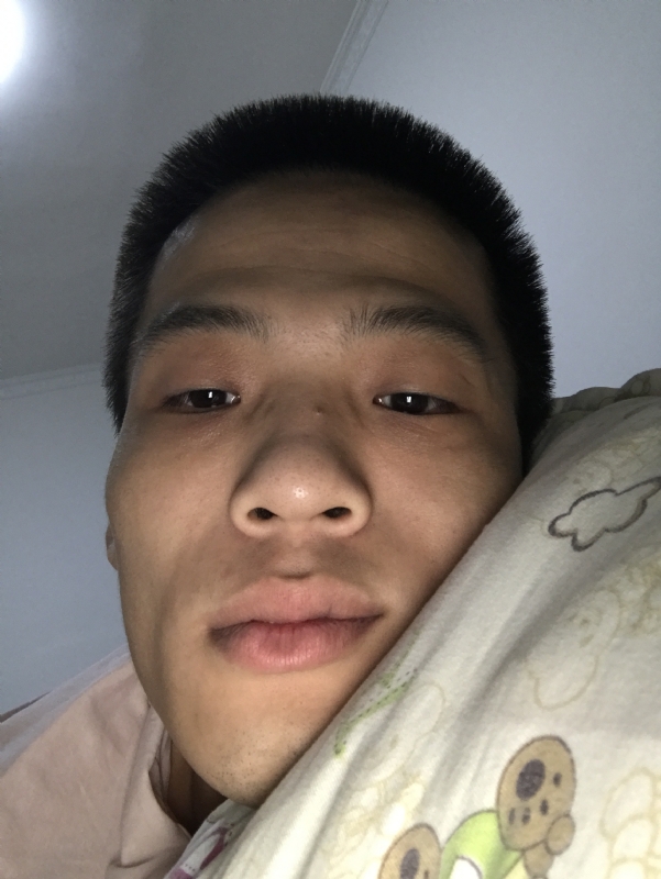 直男的第一张照片--华安相亲网