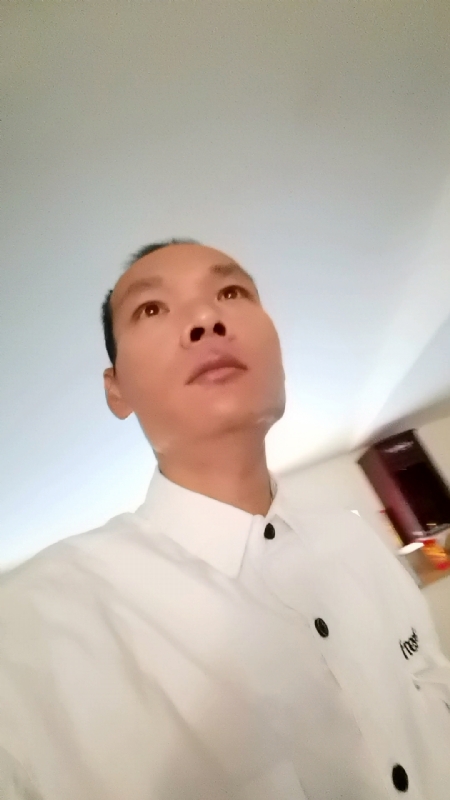 只影向谁去的第五张照片--华安相亲网