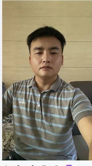 走在红毯那一天的第二张照片--华安相亲网
