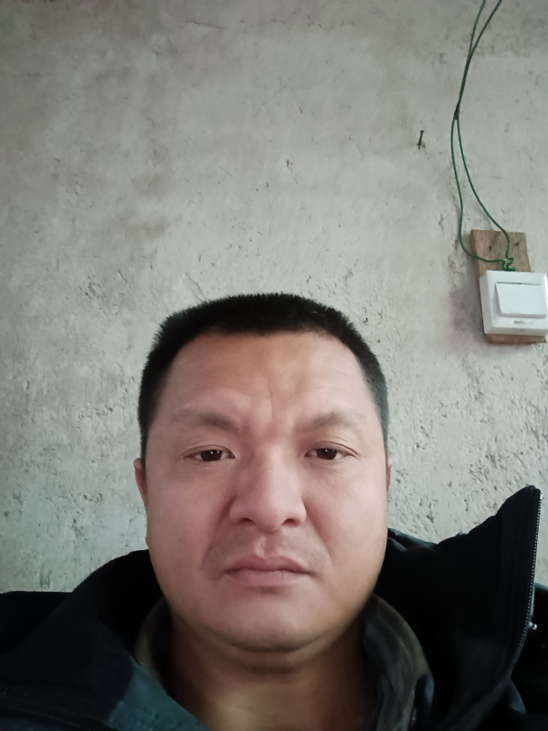 兰成龙的第三张照片--华安相亲网