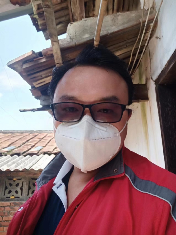 如影随形的第一张照片--华安相亲网