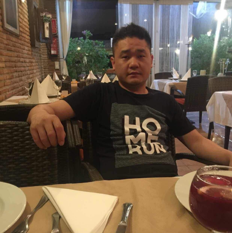 海外游子的第三张照片--华安相亲网